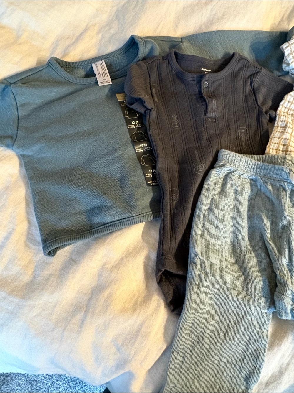 Neutral baby boy bundle - Beige & Blue Tones — 6-9m - Picture 3 of 15